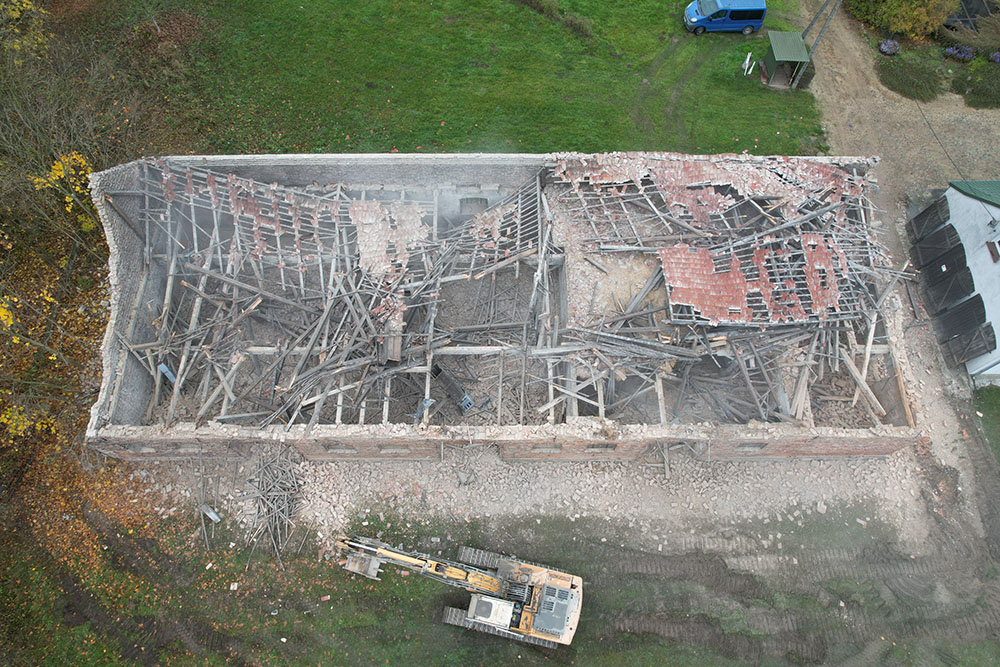 Wyburzenie hali przemysłowej